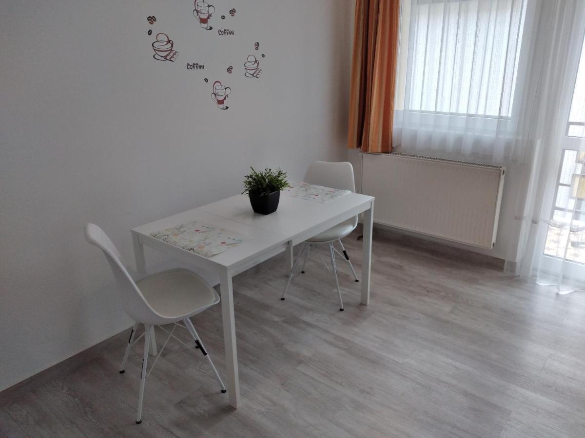 Ferienwohnung Heviz Erika Apartman Exterior foto